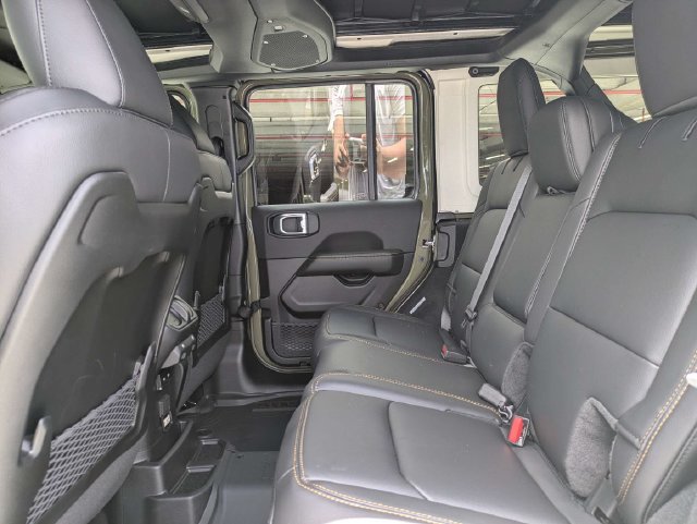 New 2026 Jeep Wrangler Unlimited Sahara AWD/4WD image 14