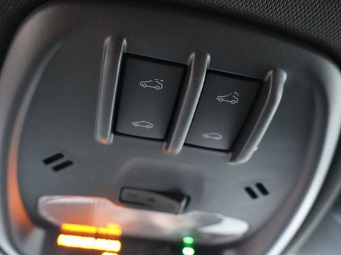 New 2026 Chevrolet Trax RS w/ Sunroof Package image 22