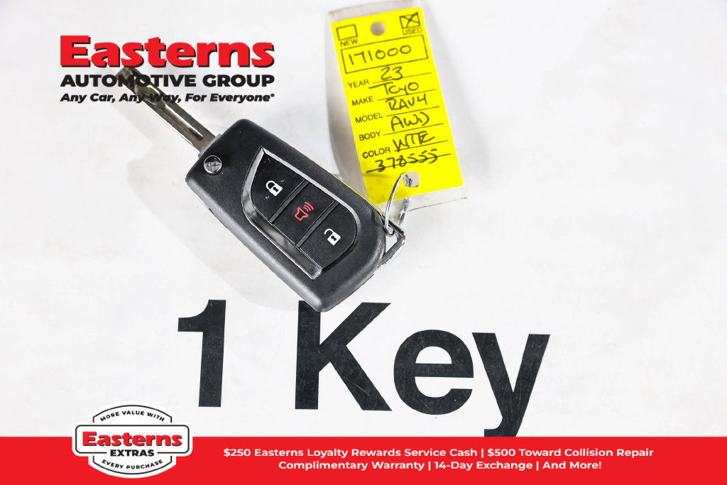 Used 2023 Toyota RAV4 LE AWD/4WD image 25