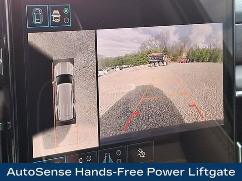 Used 2025 GMC Yukon Denali Ultimate image 12