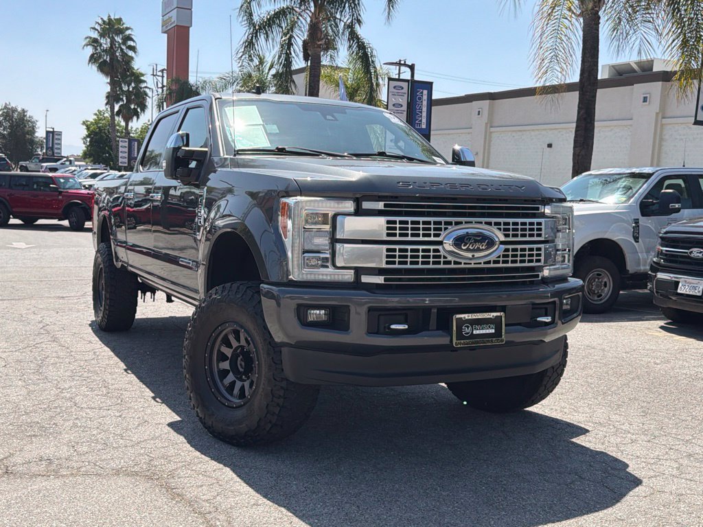 Used 2019 Ford F250 Platinum w/ Platinum Ultimate Package AWD/4WD image 3