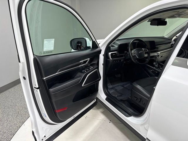 Used 2023 Kia Telluride S AWD/4WD image 10