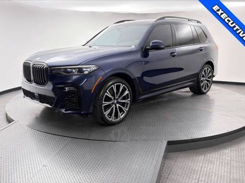 Used 2022 BMW X7 M50i w/ Dynamic Handling Package AWD/4WD image 2