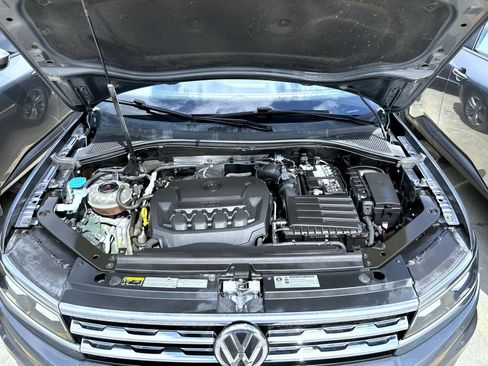 Used 2018 Volkswagen Tiguan SEL Premium AWD/4WD image 24