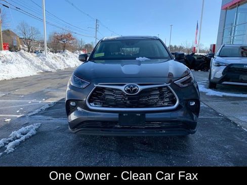 Certified 2025 Toyota Highlander XLE image 10