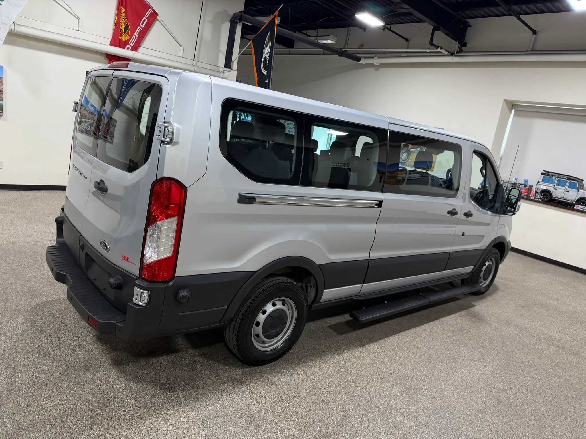 Used 2018 Ford Transit 350 XL RWD image 15