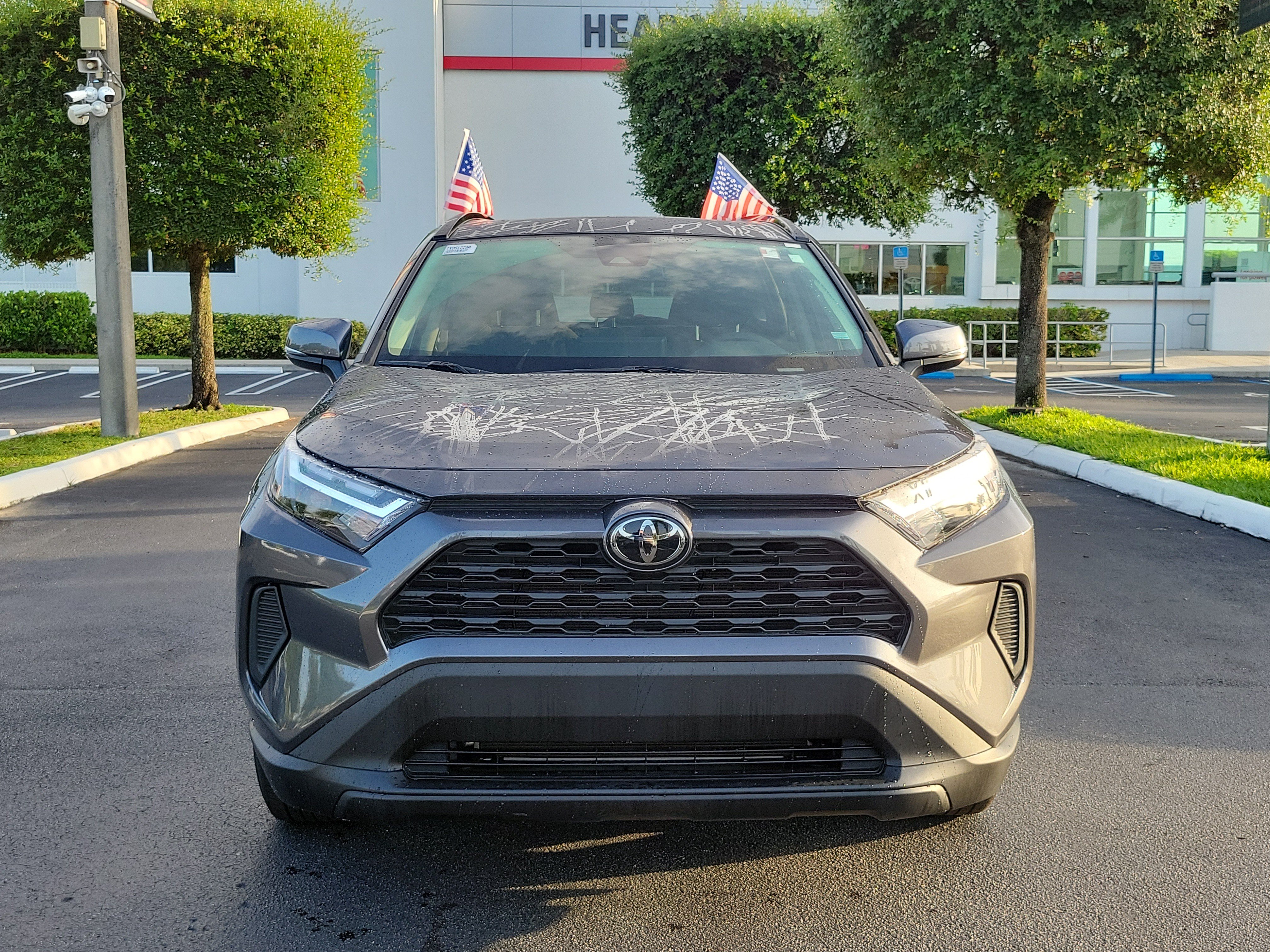 Used 2023 Toyota RAV4 XLE w/ Convenience Package FWD image 4