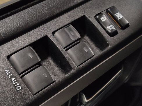 Used 2017 Toyota 4Runner SR5 Premium image 27