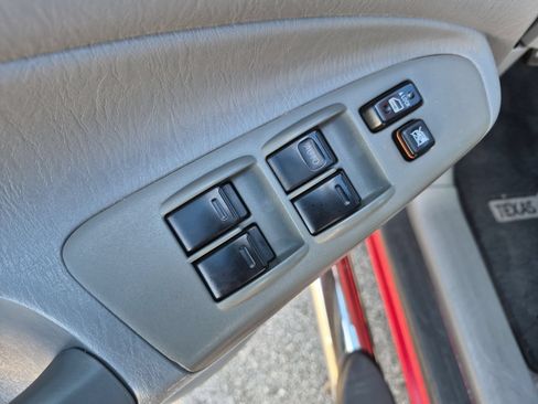 Used 2011 Toyota Tacoma PreRunner w/ SR5 Pkg #2 RWD image 11