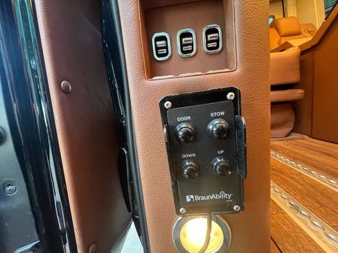 Used 2019 Mercedes-Benz Sprinter 144 image 29