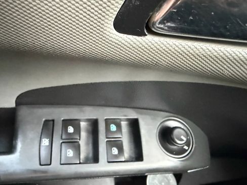 Used 2012 Chevrolet Sonic LT image 23