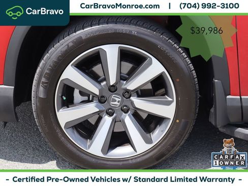 Used 2024 Honda Pilot Touring image 11