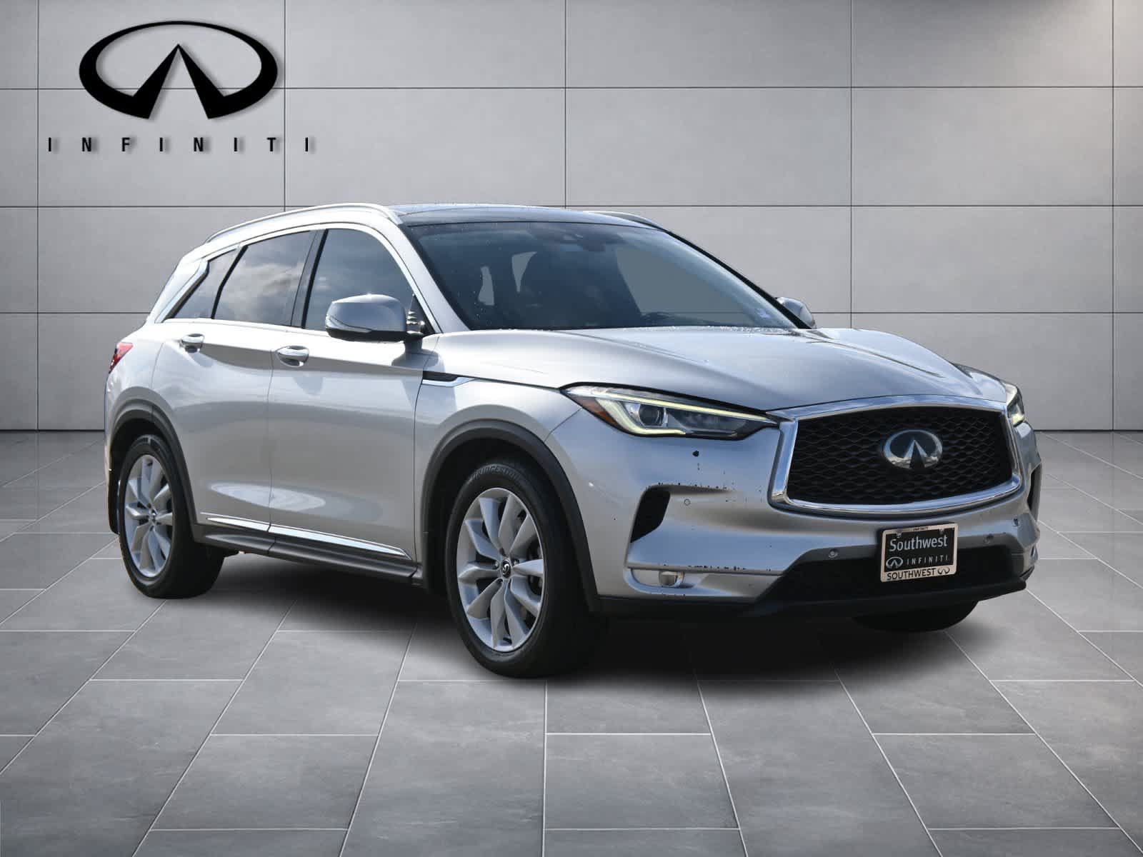 Used 2019 INFINITI QX50 Essential w/ Proactive Package FWD image 3