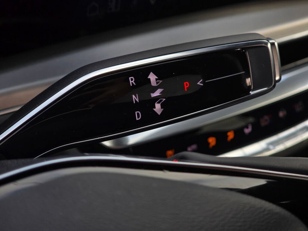 Used 2024 Cadillac Lyriq Sport AWD/4WD image 15