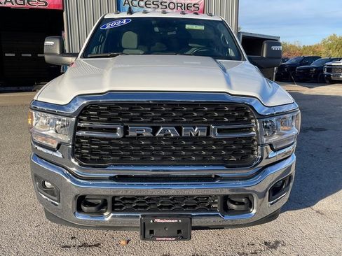 Used 2024 RAM 3500 Big Horn image 2