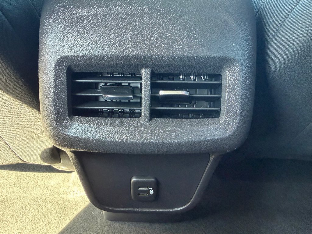 Used 2024 Chevrolet Equinox LT AWD/4WD image 15