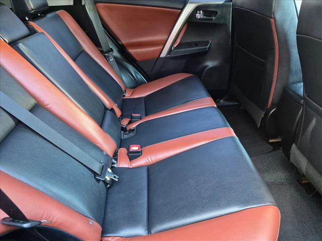 Used 2015 Toyota RAV4 Limited FWD image 19
