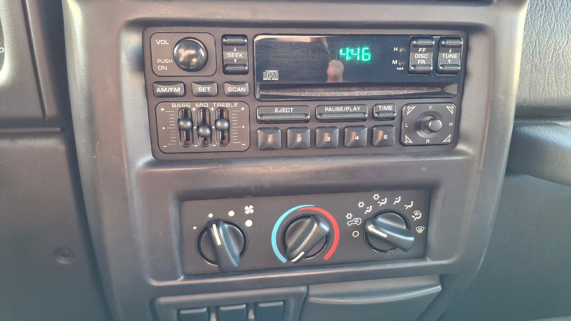 Used 2001 Jeep Wrangler Sport AWD/4WD image 16