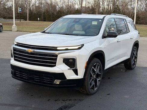 New 2026 Chevrolet Traverse High Country w/ LPO, Floor Liner Package image 3