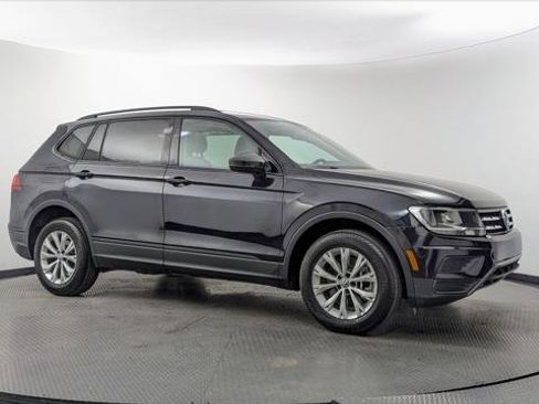 Used 2018 Volkswagen Tiguan S FWD image 9
