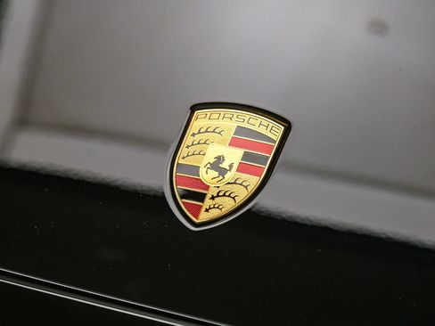 Used 2024 Porsche Cayenne AWD/4WD image 12