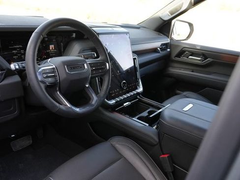 Used 2026 GMC Yukon Denali w/ Sun & Power Step Package RWD image 9