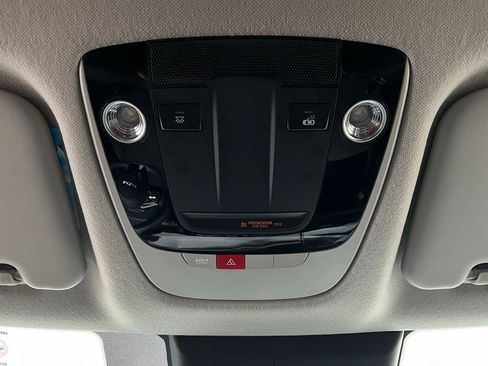 Used 2025 Kia Seltos S image 16