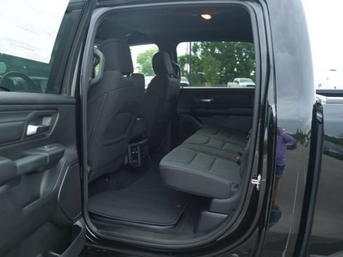 New 2026 RAM 1500 Express AWD/4WD image 13