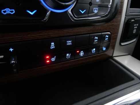 Used 2018 RAM 1500 Laramie w/ Convenience Group image 26