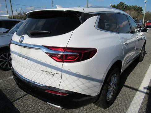 Used 2019 Buick Enclave Essence image 4