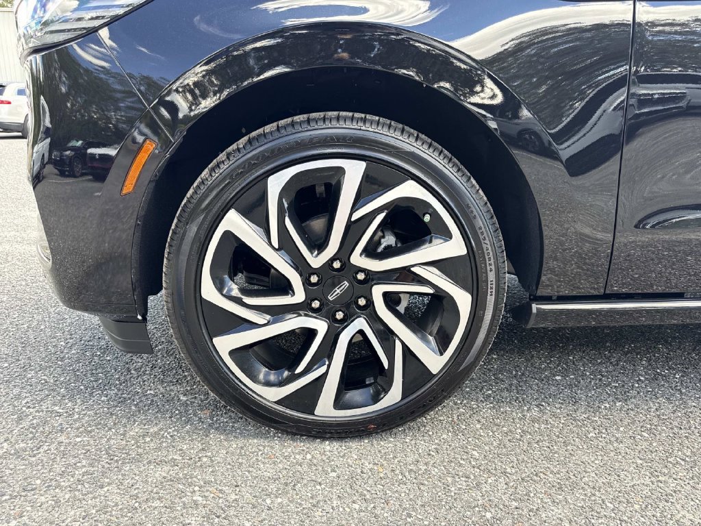 New 2027 Lincoln Navigator Black Label AWD/4WD image 10