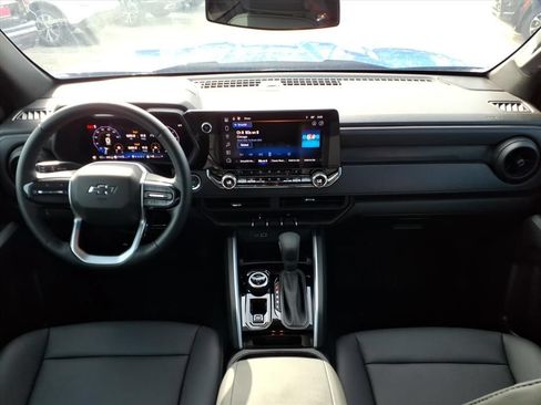 Used 2025 Chevrolet Colorado Trail Boss AWD/4WD image 14