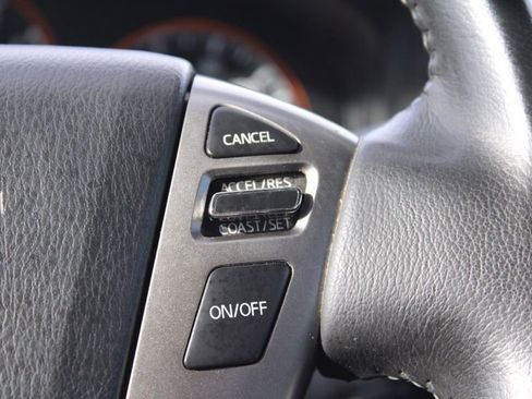 Used 2013 Nissan Titan SL w/ Moonroof Pkg image 31