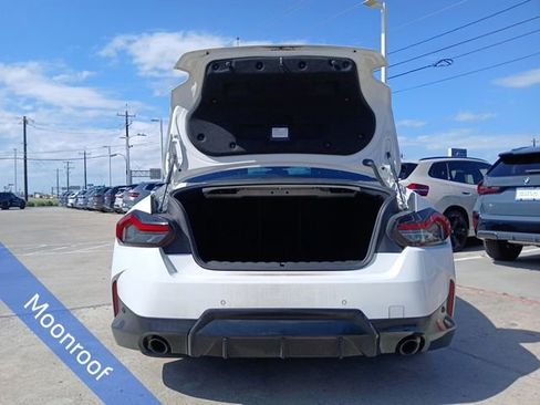Used 2023 BMW 230i Coupe w/ M Sport Package image 9