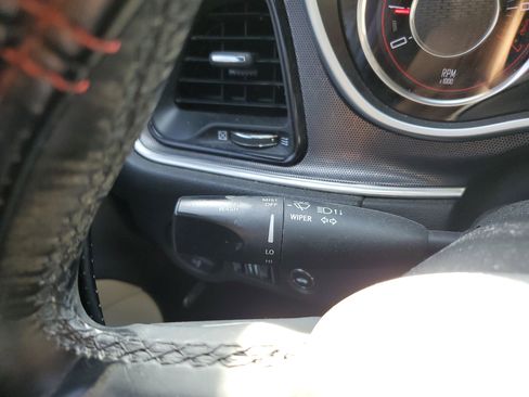 Used 2015 Dodge Challenger SXT Plus image 15