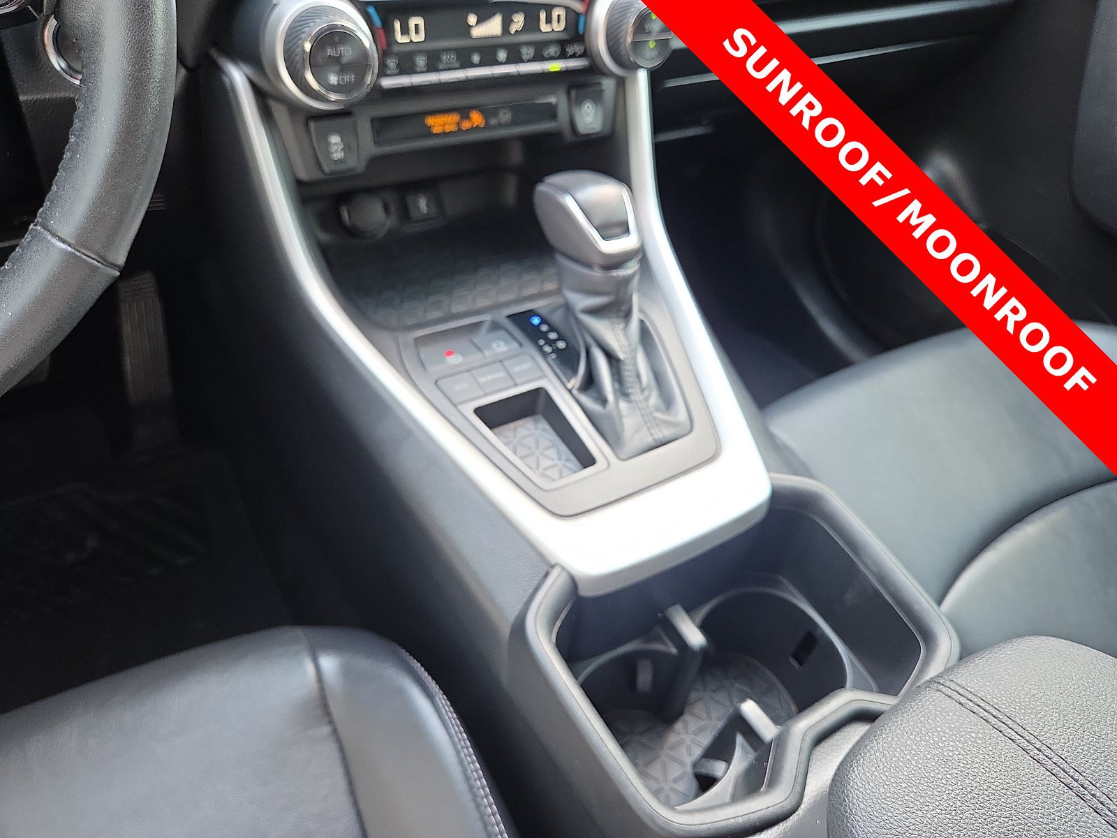 Used 2022 Toyota RAV4 XLE Premium FWD image 25