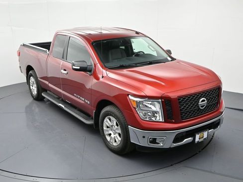 Used 2019 Nissan Titan SV w/ SV Convenience Package RWD image 25