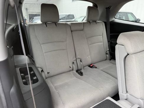 Used 2017 Honda Pilot EX image 30