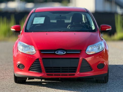 Used 2014 Ford Focus SE FWD image 5