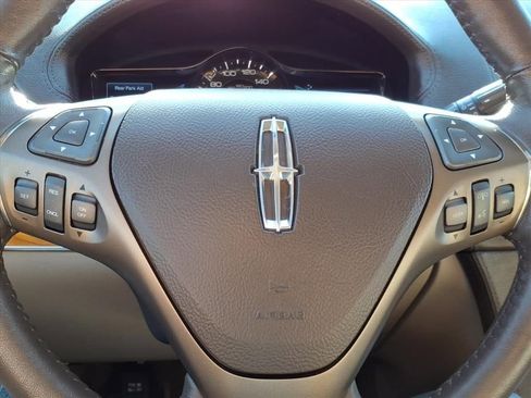 Used 2014 Lincoln MKX FWD w/ Equipment Group 101A image 25