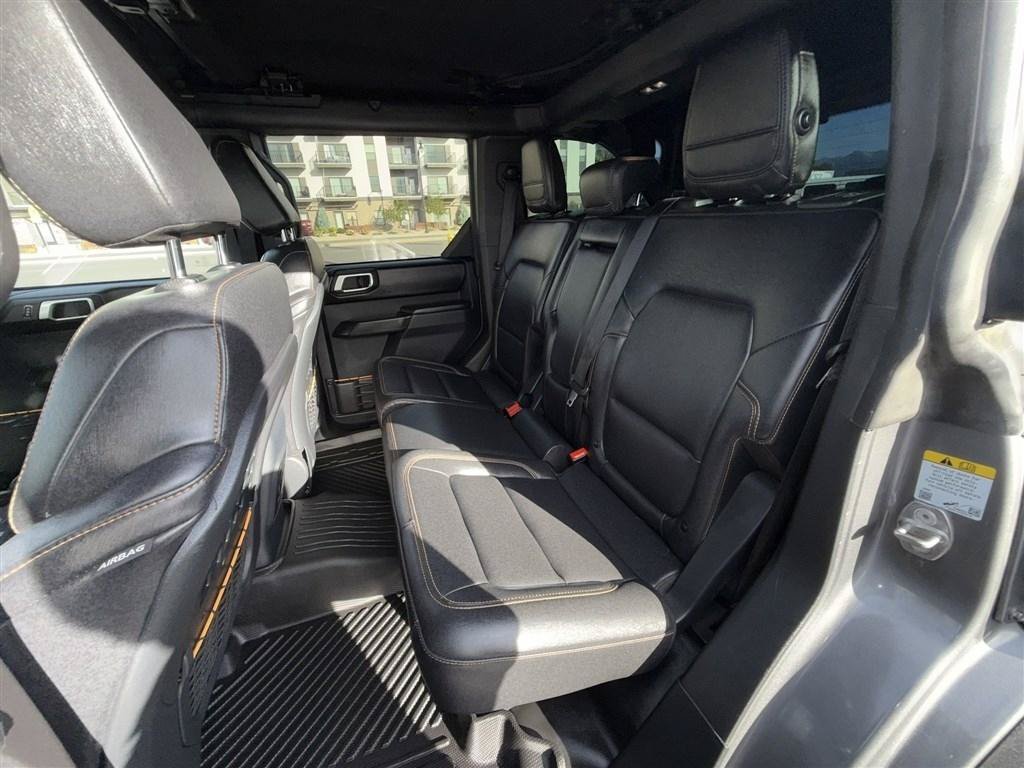 Used 2024 Ford Bronco Badlands AWD/4WD image 19