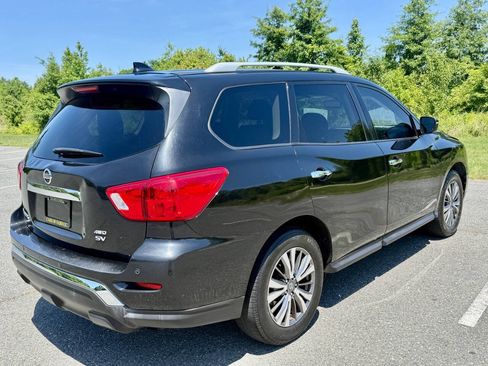 Used 2019 Nissan Pathfinder SV AWD/4WD image 8