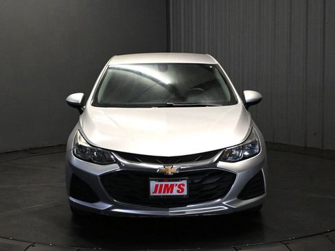 Used 2019 Chevrolet Cruze LS FWD image 2