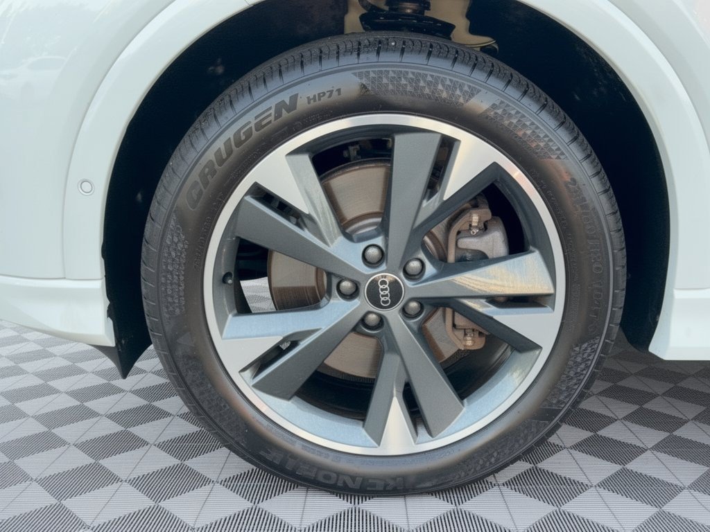 Used 2023 Audi Q4 e-tron Premium Plus AWD/4WD image 13