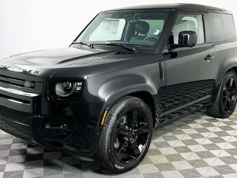 Used 2025 Land Rover Defender 90 X-Dynamic SE AWD/4WD image 1