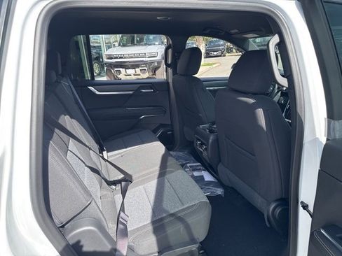 New 2025 GMC Acadia Elevation image 15