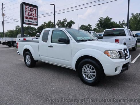 Used 2016 Nissan Frontier SV RWD image 7