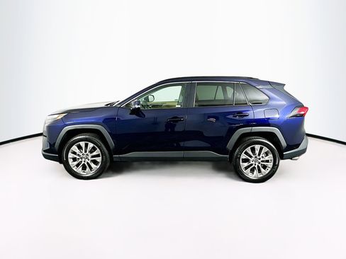 Used 2025 Toyota RAV4 XLE Premium image 4