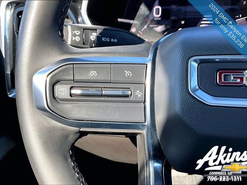 Used 2024 GMC Canyon Elevation w/ Elevation Premium Package image 10