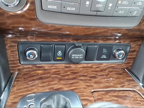 Used 2017 Nissan Armada Platinum w/ Captain Seat Package image 24